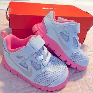 Toddler size 4C Nike Free 5